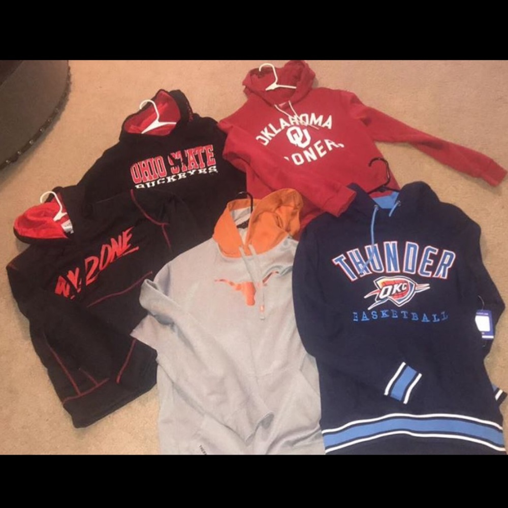 Men’s hoodies sz sm/med